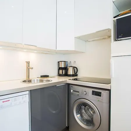 Large Studio A C Central Congress Beaches By Weekome كان